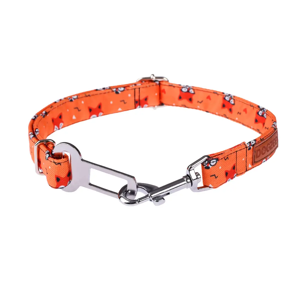 pas samochodowy dla psa lisek, zapewnia bezpieczeństwo podczas jazdy